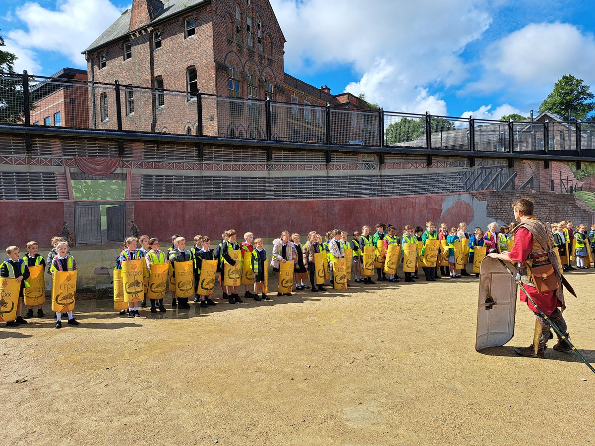 Let the battle commence.....
Y3 are learning all about battle formations.<a href="/BarntonMissHL/">Miss Lagar</a> <a href="/BarntonMissR/">Miss Rutter</a>