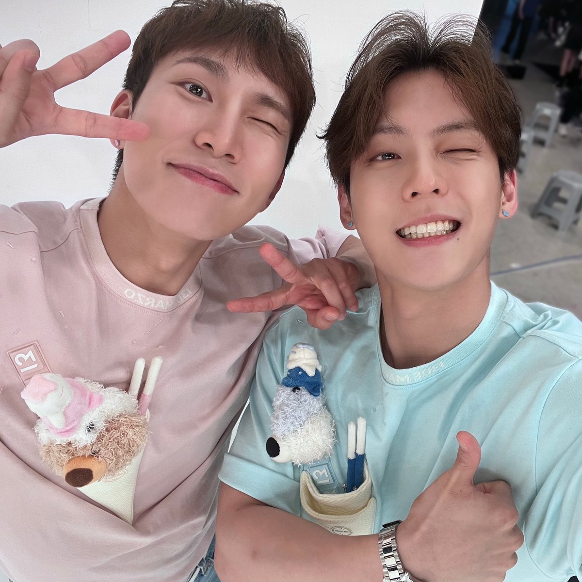 OFFICIALBTOB's tweet photo. [📢] MBC M '주간 아이돌' 출연 안내

잠시 후 7시 20분! 은광, 민혁이 '#주간아이돌'에 출연합니다!
은광과 스페셜 MC 민혁이 함께하는 그 곳!
주간 아이돌로 어서 놀러오세요🎡
멜로디 여러분의 많은 시청 부탁드립니다💙

#비투비 #BTOB
#서은광 #SEO_EUNKWANG
#이민혁 #LEE_MINHYUK https://t.co/Tae9PH4LRm
