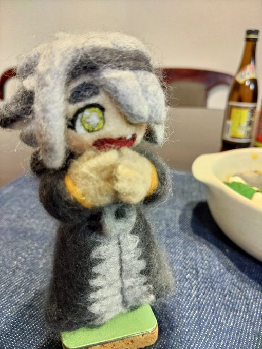 にょほ@羊毛卿(@nyofoolest )さんにワンオフで作ってもらったうちの子ウールロイドじゃよ
現世に降臨したうちの子の可愛さはひとしおなのよ〜 