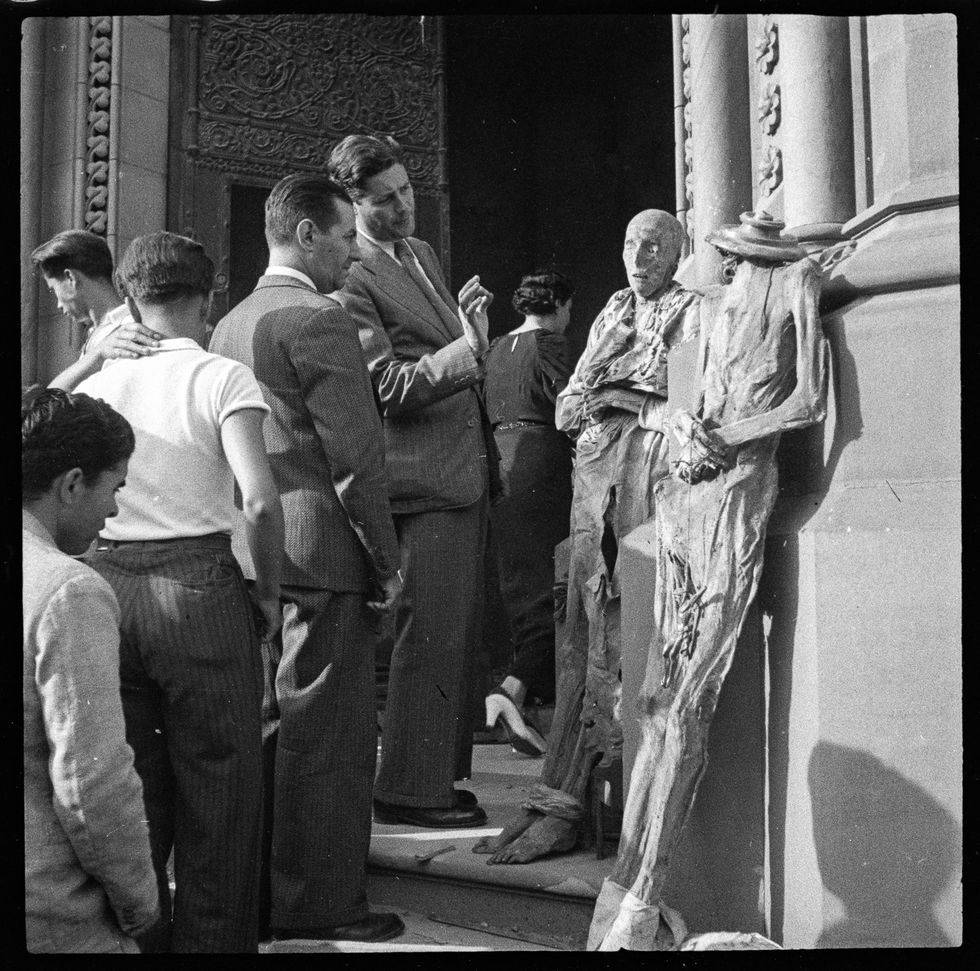CatholicArena's tweet photo. During the Spanish Civil War, Communists dug up the bodies of nuns and put them on public display for mockery. 

This exhibition by the far left took place in Barcelona in 1936. https://t.co/yaTDdh1Alx