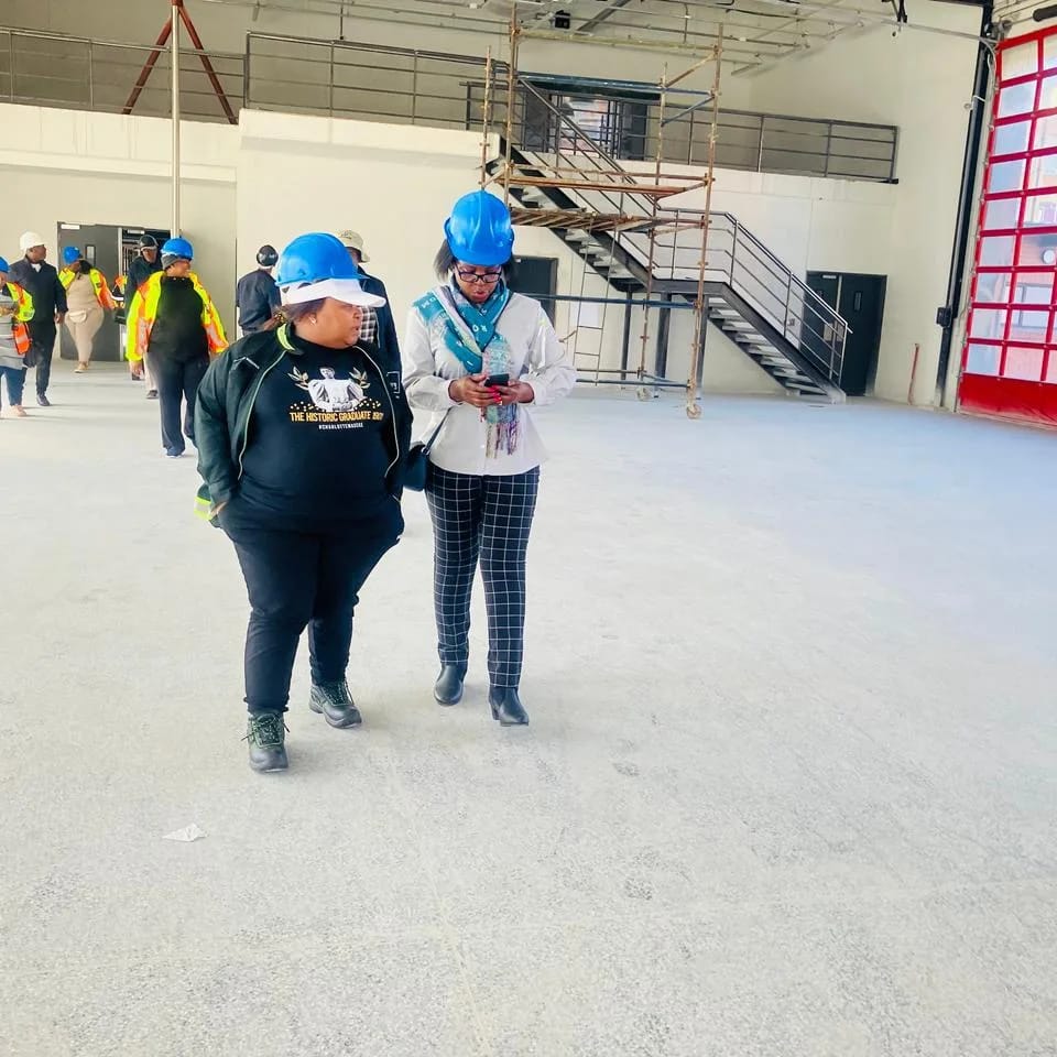 Eunice_Mgcina's tweet image. Construction on the fire station began in. May 2021and it will include an admin block, ablution facilities, a swimming pool for training, a gym, a laundry station for the fire fighters&apos; uniform and a truck washing bay. @JDA_joburg
@RegionF_Joburg #JoburgCares #JoburgAtWork