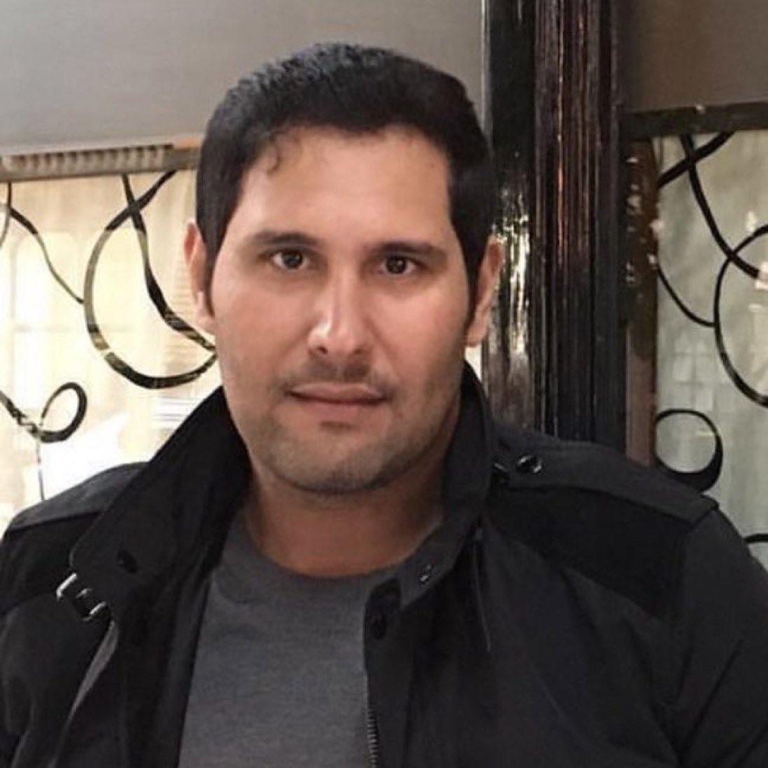 SheikhJassim92's tweet photo. 𝐅𝐎𝐑 𝐂𝐋𝐀𝐑𝐈𝐅𝐈𝐂𝐀𝐓𝐈𝐎𝐍 !
🇶🇦We're offering to buy Manchester United outright for £5 billion. Ratcliffe, meanwhile, is initially only seeking a majority stake — a less appealing offer that has upset some minority shareholders, according to people familiar with the trast. https://t.co/XpOEYNeQqO
