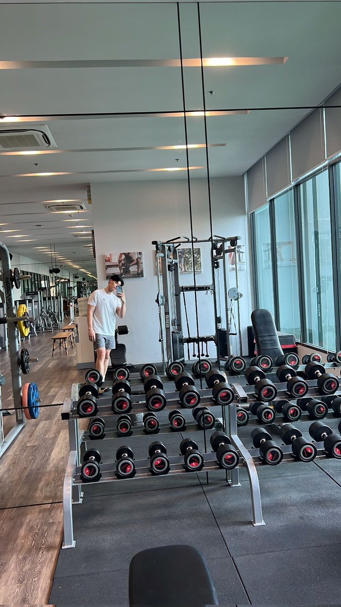 Plapodd_CNFC's tweet photo. 👀2023.07.19  Cr. Plapodd  IG

GYM TIME 💪

#PlapoddSuphakorn
#เป็ดน้อยของป๊อด https://t.co/zc30c12GFJ