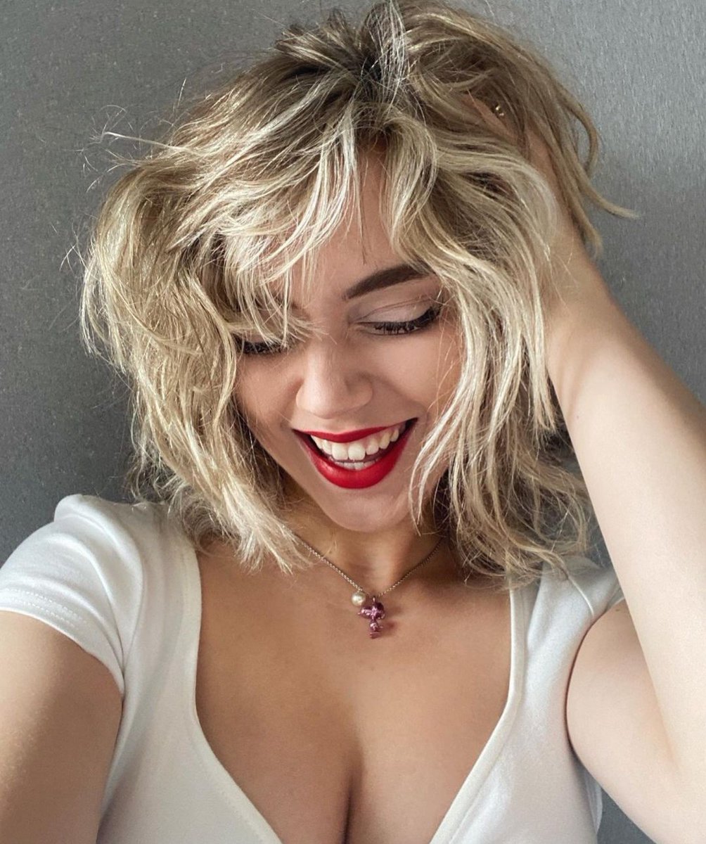 Hazel Wolfe (@hazelwolfeawoo) on Twitter photo 