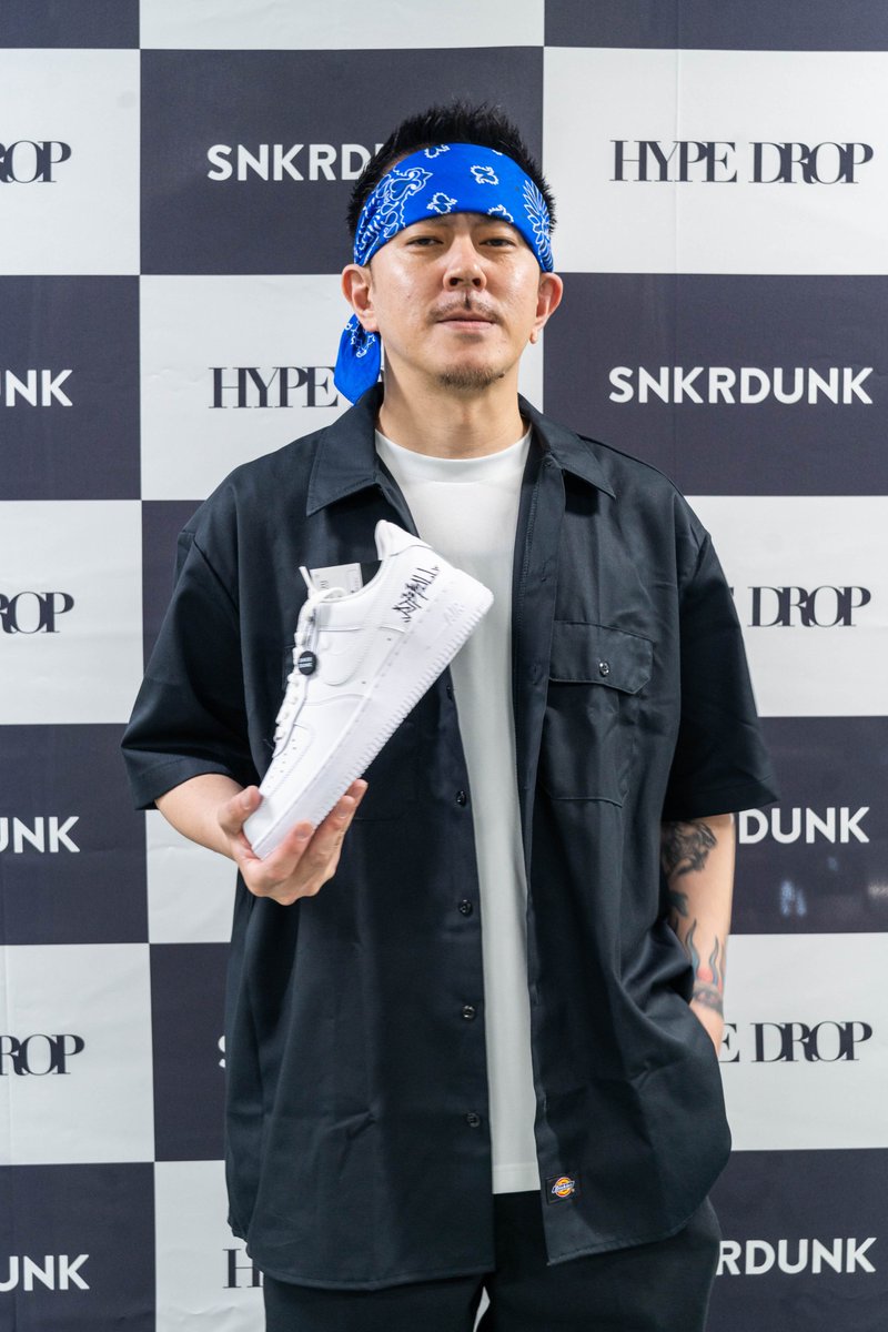 ／
DJ B=BALL 直筆サイン入りAF1をプレゼント🔥
＼

MC TYSON JAPAN TOUR FINALからアーティストのサイン入り"Nike AF1"を抽選でプレゼント✨

🤳応募方法
①アプリDL：app.adjust.com/zfk82m3
②このツイートをRT

📲詳細はこちら
snkrdunk.com/hype-drop/drop…

<a href="/djbball/">DJ B=BALL</a>
