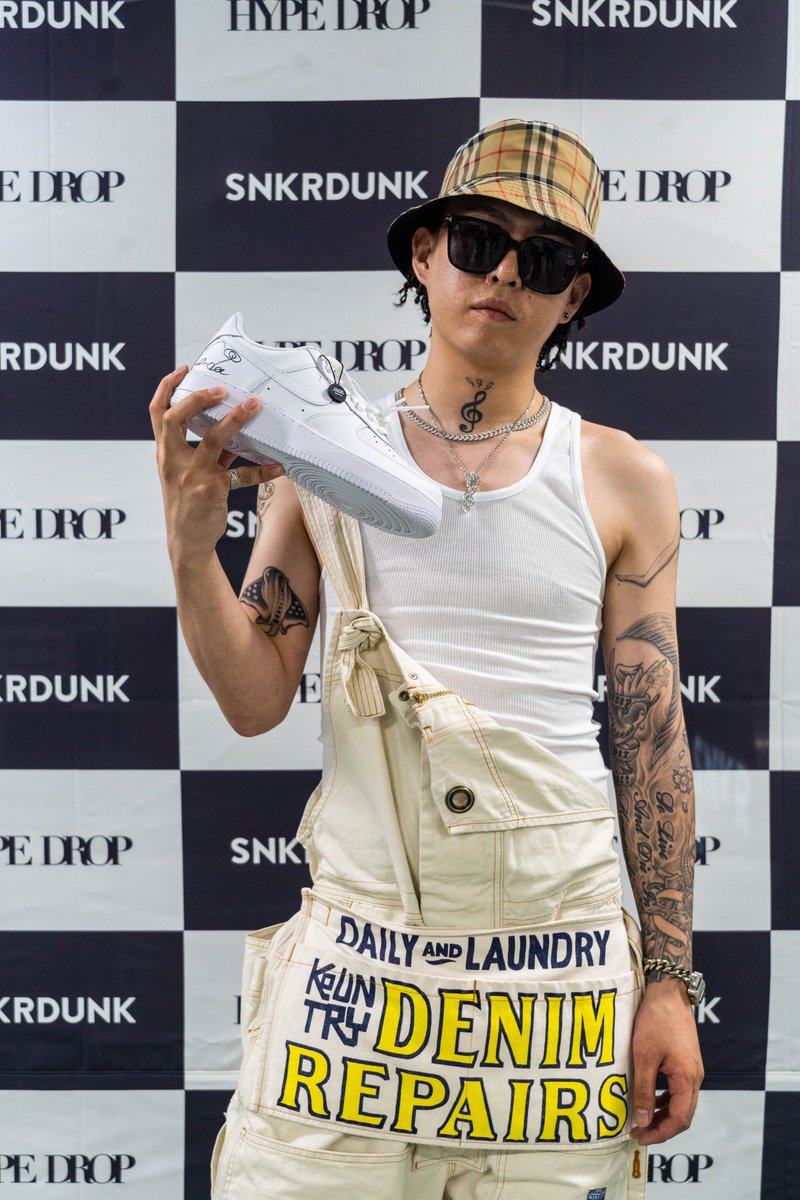 ／
#Candee 直筆サイン入りAF1をプレゼント🔥
＼

MC TYSON JAPAN TOUR FINALからアーティストのサイン入り"Nike AF1"を抽選でプレゼント✨

🤳応募方法
①アプリDL：app.adjust.com/zfk82m3
②このツイートをRT

📲詳細はこちら
snkrdunk.com/hype-drop/drop…