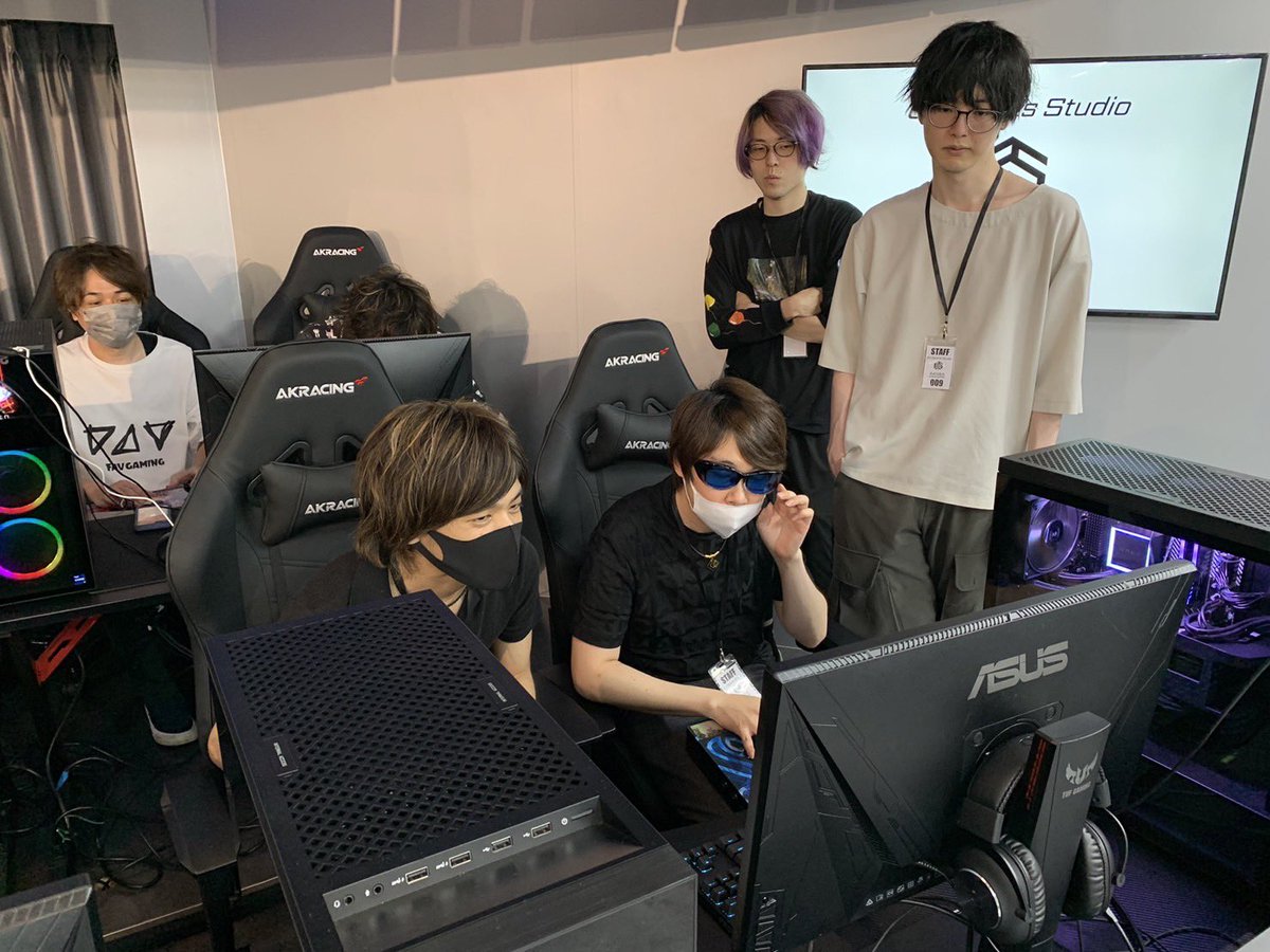 nanai1025's tweet image. 今日はお昼からFAVの対戦会にお邪魔してました！
選手から色々話聞けたしたくさん試合見られたのでお仕事に活かせればと👀

#esAKIBA #Sofmap