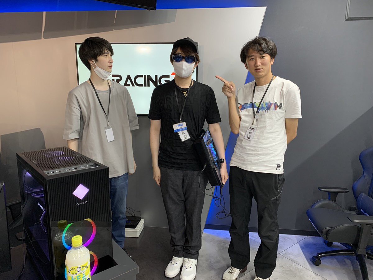 nanai1025's tweet image. 今日はお昼からFAVの対戦会にお邪魔してました！
選手から色々話聞けたしたくさん試合見られたのでお仕事に活かせればと👀

#esAKIBA #Sofmap