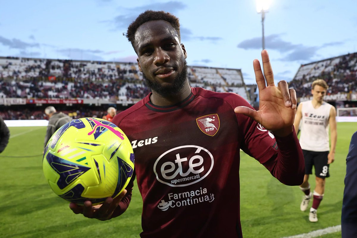 EvertonNewsFeed's tweet photo. 🗞️Everton are interested in Salernitana Striker, Boulaye Dia. The Senegalese has a €25M release clause expiring tomorrow at midnight.
(Source - @CorSport via @Sport_Witness ) https://t.co/sST57QVC7r