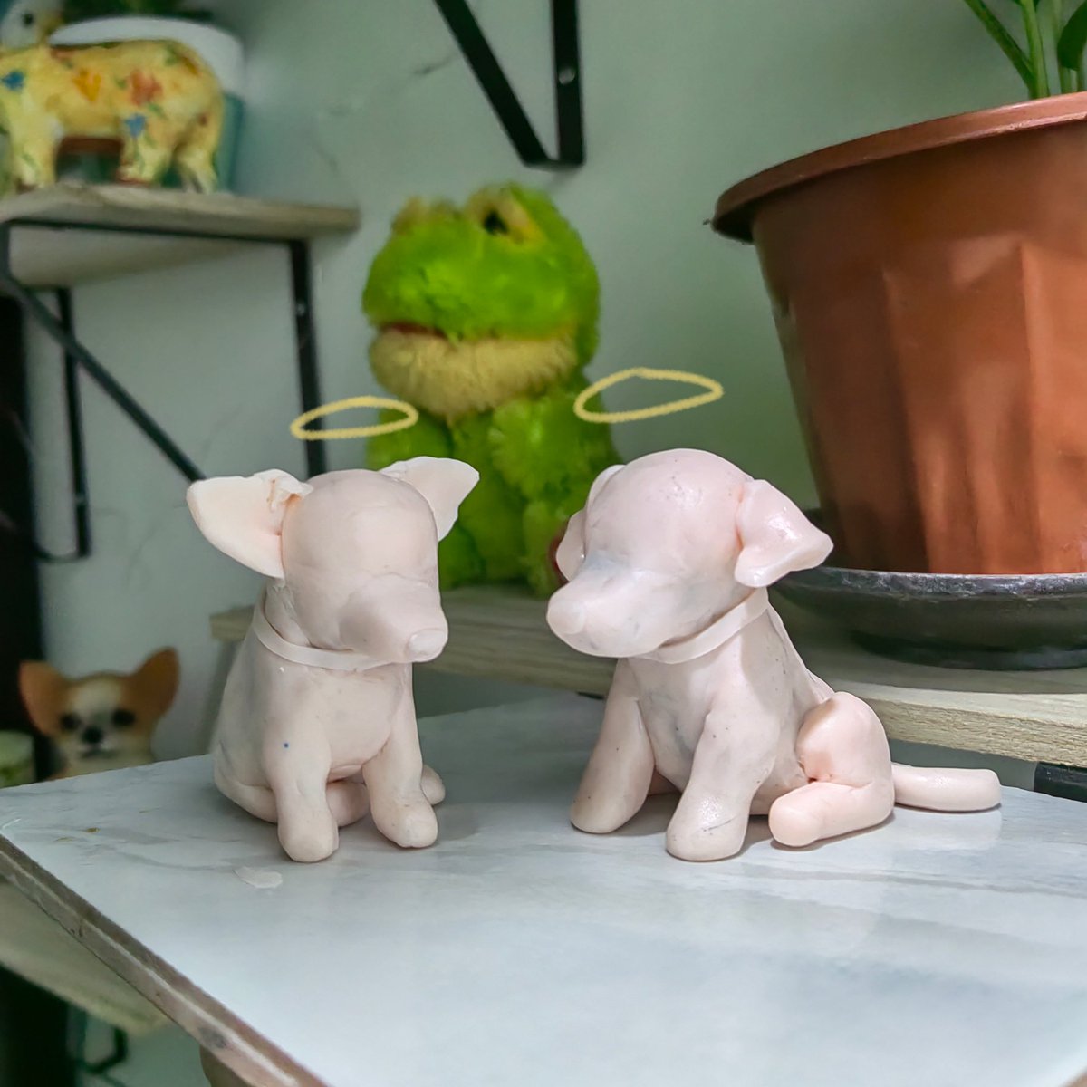 ubeviolette's tweet image. sculpting my 2 angels, gonna paint soon &amp;lt;3