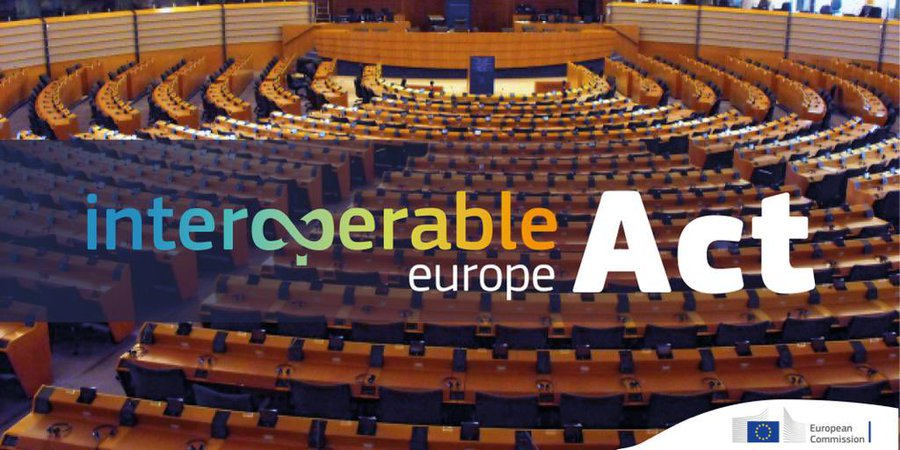 Good news from <a href="/Europarl_EN/">European Parliament</a> who gave the green light to start trialogues on the #InteroperableEuropeAct! 🚦

The ball is now with <a href="/EUCouncil/">EU Council</a>. 🌐

The Act will foster interoperability, innovation &amp; digital transformation in the #PublicSector!
