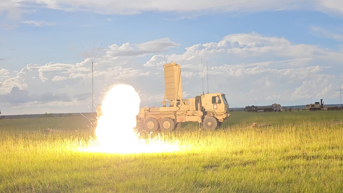 Great training by the @30thabct Soldiers as they conducted security training for the Q-53 radar as it tracks enemy rockets, artillery, and mortars attacks during their eXportable Combat Training Capability exercise at Fort Stewart, GA. @USArmy 📸 by Staff Sgt. Justin McClarran