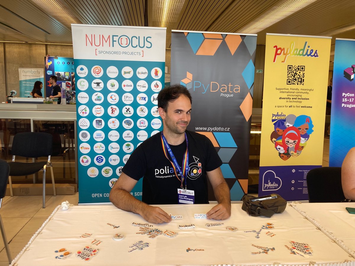 Look who’s here! @astrojualu@social.juanlu.space is at @NumFOCUS @PyData booth @EuroPython #EuroPython2023