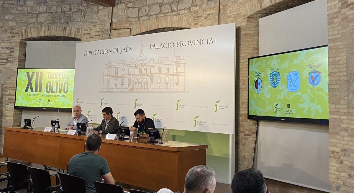 🏆🫒Un cuadrangular ibérico para el cartel del XII Trofeo del Olivo de fútbol sala que patrocina <a href="/dipujaen/">Diputación de Jaén</a> 

<a href="/JaenFS/">Jaén Paraíso Interior FS</a>, <a href="/InterMovistar/">Movistar Inter FS</a>, <a href="/SCPModalidades/">Sporting CP - Modalidades</a> y <a href="/modalidadesslb/">SLBenfica Modalidades</a> disputarán los días 19 y 20 de agosto en el Olivo Arena “el mejor torneo de la pretemporada”, según <a href="/pacoreyesm/">Paco Reyes</a>