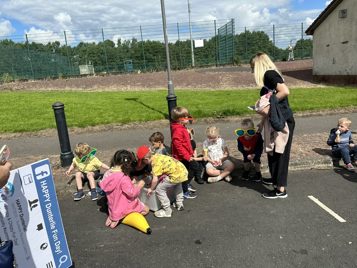 Fun in the sun in Dunterlie today #chippy #icecream  <a href="/LauraCorra17/">Laura Mathieson</a>