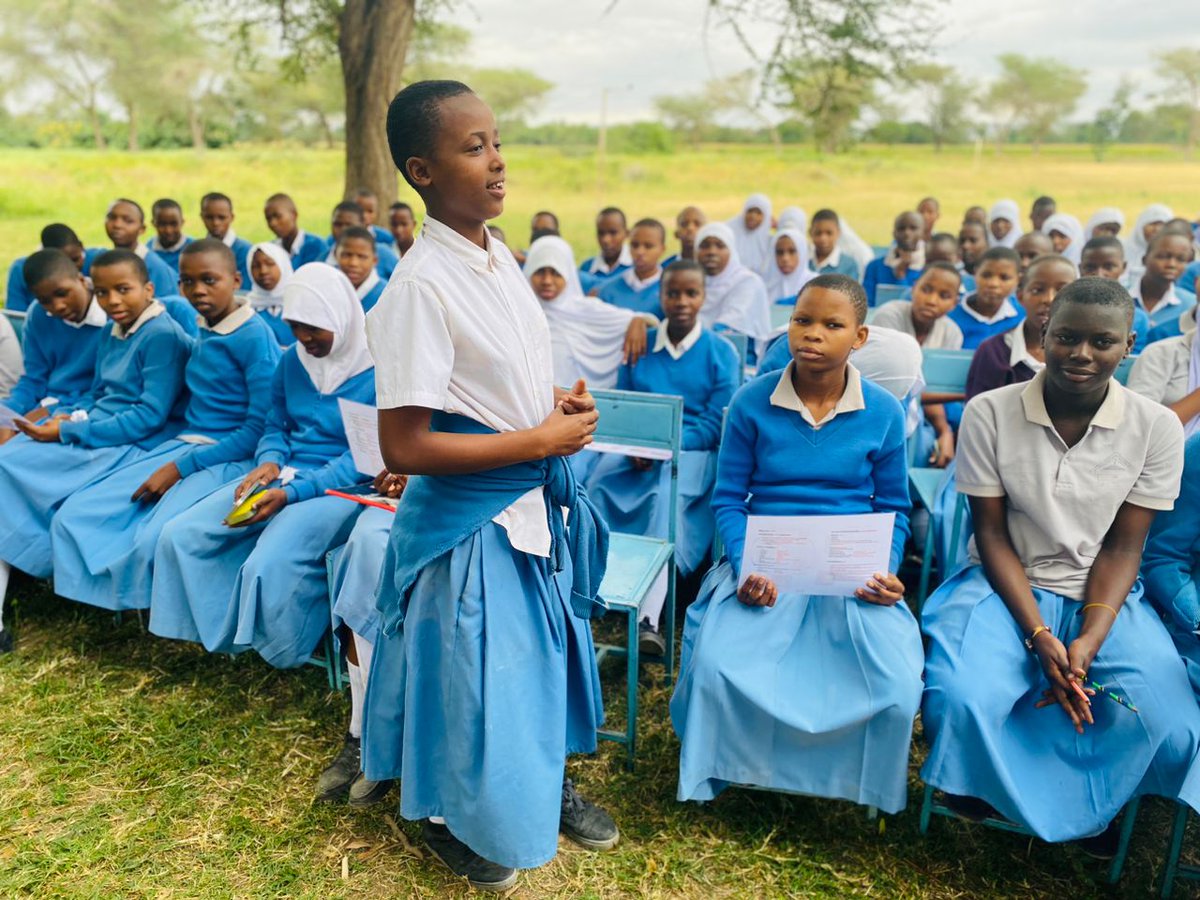 🎓 Mbuguni Secondary School 🎓
107 girls attended a menstrual hygiene forum at Mbuguni Secondary School in #Tanzania yesterday and received reusable sanitary towels 🚀 It's not rocket science, but Education All Month, Every Month really makes a difference.
#GirlsEducation