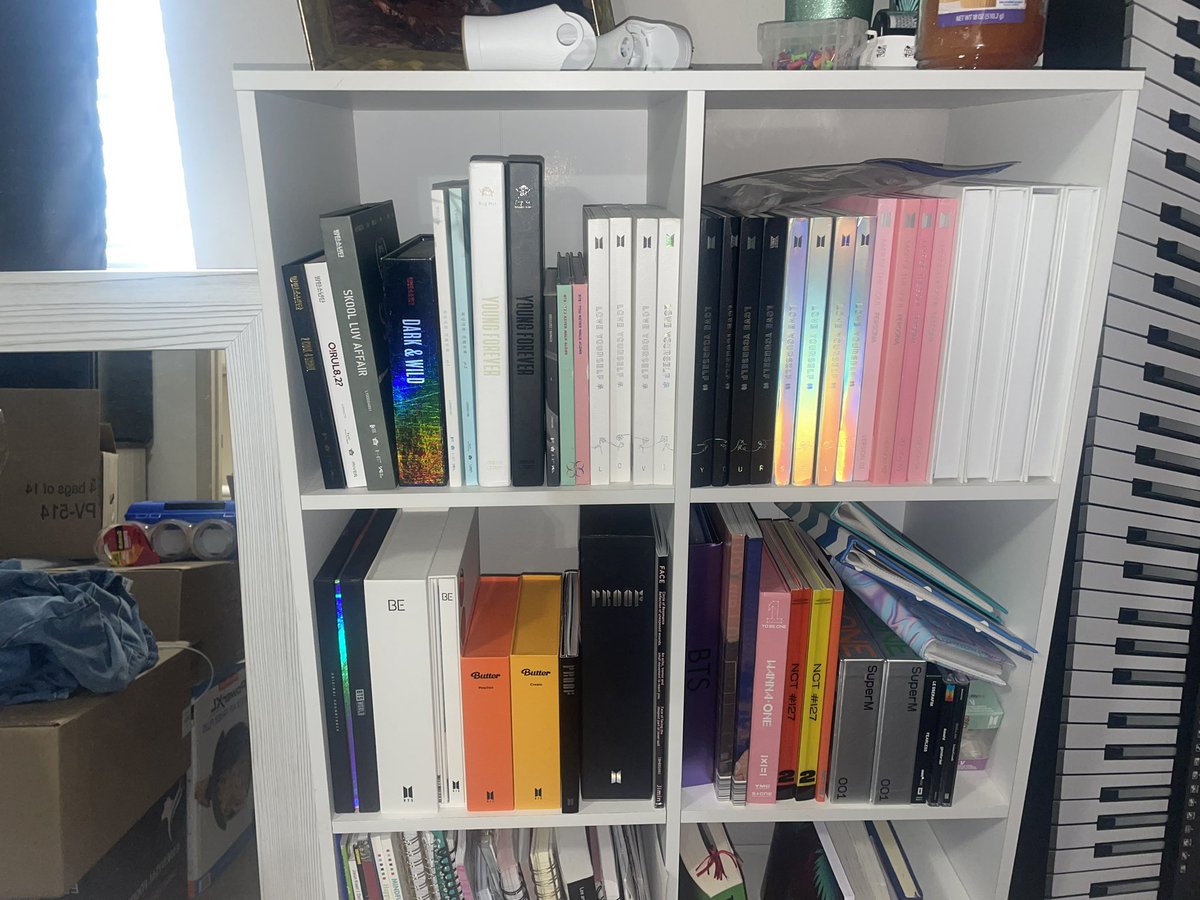 kayleeee1230's tweet photo. Hey guys! I’m selling my kpop albums. Dm me if you’re interested!!

Price is negotiable. Groups like bts, stray kids, wanna one, superm, nct, le sserafim

#kpop #BTS #StrayKids #selling https://t.co/vJrJReRKNa