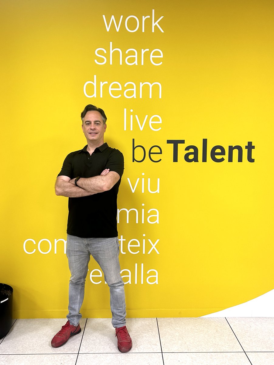 Avui us presentem un altre membre del #coworking, l'Albert Balaguer! Com a talentós #fotògraf, captura els moments preciosos de la vida amb un toc creatiu. L'Albert sempre és l'últim a marxar, anant més enllà per perfeccionar el seu ofici.
Gràcies per formar part de la #comunitat