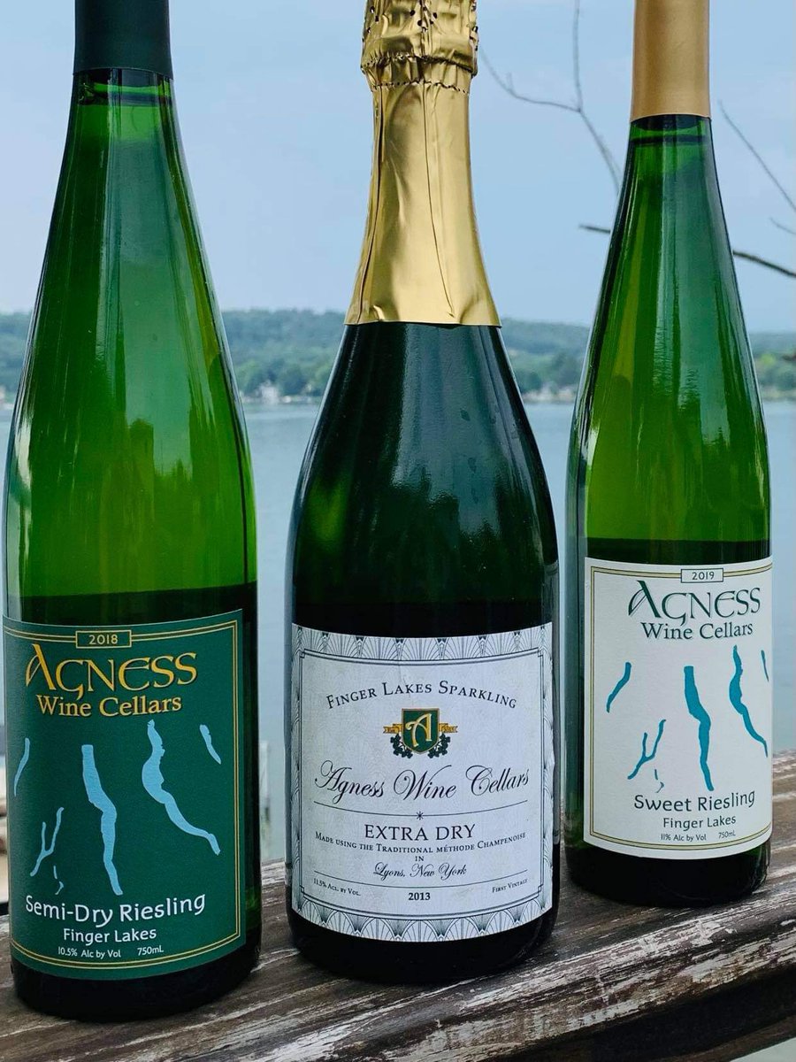 RCAggies's tweet photo. Agness Wine Celllars #FLX Sparking presented to the owner of the the winning horse at the 50th anniversary of the New York Derby https://t.co/LMqXqNVIOV