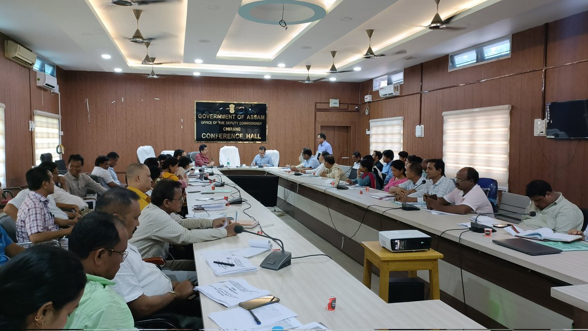 Today a DDC meeting was held with the Heads of Departments at the conference hall of DC office Chirang to review the progress of various government schemes implemented in Chirang district.
#CMOAssam
#UGBrahma
#JoyantaBasumatary
#AjoykumarRoy