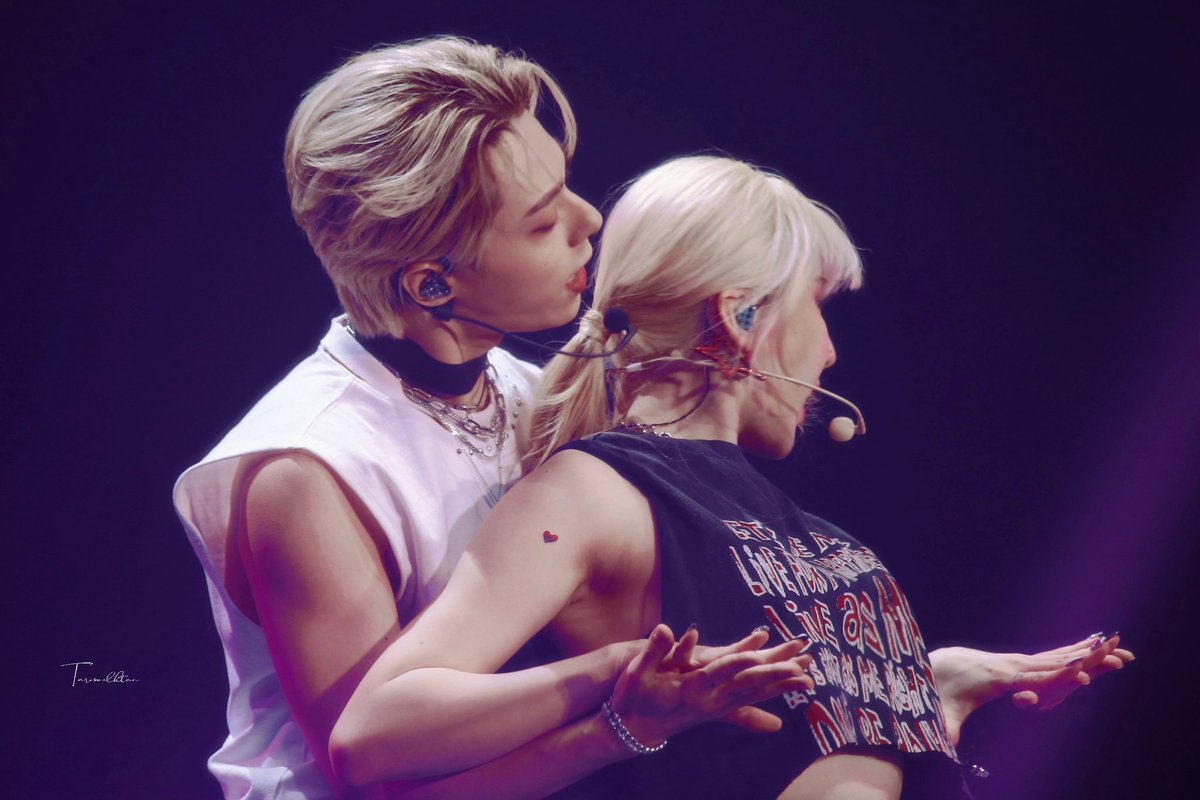 milktea_hw826's tweet photo. 230716 HQ

RBW 2023 SUMMER FES : Over the Rainbow

 #ONEUS #원어스 #여환웅 #환웅 #HWANWOONG https://t.co/zaCPgPxZH1
