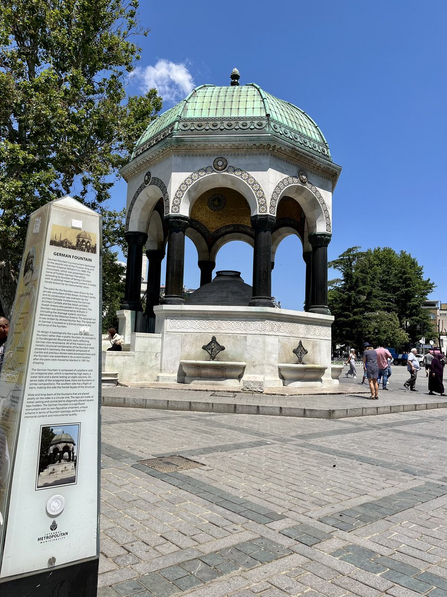 huansco's tweet photo. Istanbul , Turki 

Kena scam 2 kali selama seumur hidup , pertama di Rome, Italy . Yg ke 2 disini 🥲 https://t.co/PmYvY3ctLC