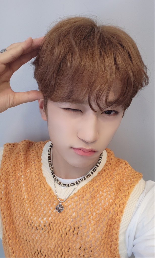 [#준우]
오늘 너~~무 덥죠!!!😩
고생 많았어요~!!! 아이스크림 한입 하면서 보내봐용!!!

#루네이트 #LUN8 #더워요