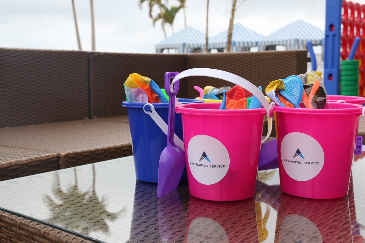 ACS_USA's tweet photo. #ACSNYC had great fun at their summer party at the Crescent Beach Club on Long Island! The team and their families played giant jenga, tic tac toe and tug-of-war, with face painting and magic shows for our littlest guests - https://t.co/GYyCBn1cXq #joinus #hiringnow #recruitment https://t.co/hFidn3TVXi
