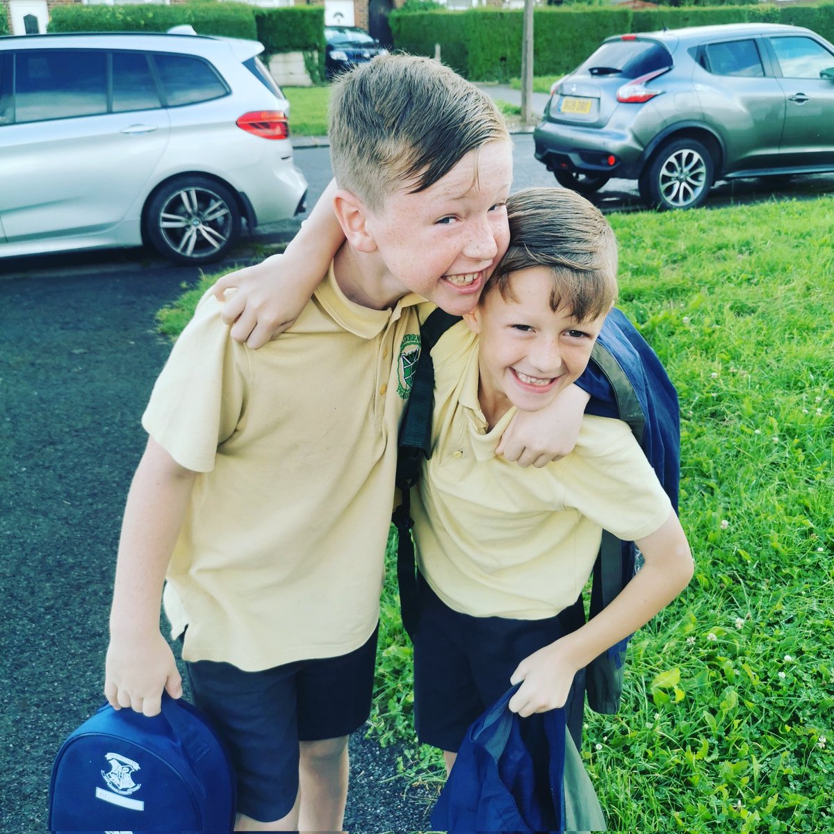 And that's a wrap from Y4 &amp; Y2 😁 @malvernprimaryschool do you really have to finish for the summer 😶 Big 'Thank you' to <a href="/MrsW25566286/">Mrs Worthington</a> and <a href="/Missobrienj/">Miss O’Brien</a> plus all the other amazing Malvern staff 💚💛