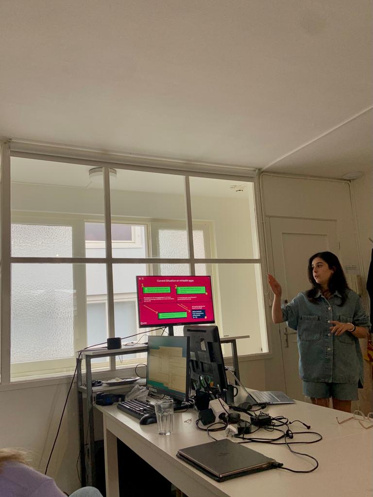 Last week, our dynamic duo, Megan Groenewoud and Francisca Pinheiro, rocked their final presentations after diving deep into their research for the past five months! 🙌🏼✨ Want to know the results? Check linkedin.com/feed/update/ur…