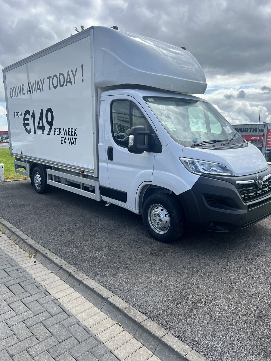 ⬇️CLICK OUR EASY ONLINE APPLICATION &amp; GET APPROVED⬇️
fs27.formsite.com/johnkellyopel/…
✅2023 Opel Movano Box Body ✅
😎Drive away today 2.2D😎
From €149 Per week 
📞 051 874988 📧 sales@johnkelly.ie
X91CC83 cork road Waterford.
>double side rail protection /Led lights cargo area +more