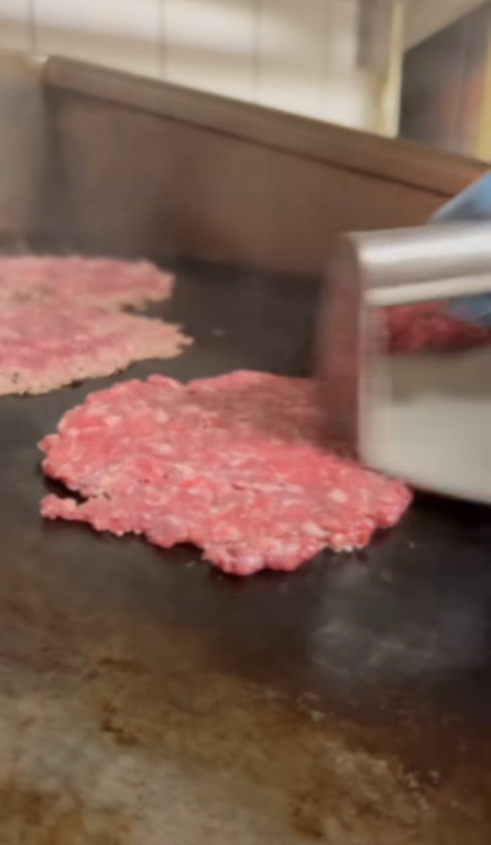 Miffina Pizza&Burger (@miffinapizzeria) on Twitter photo 