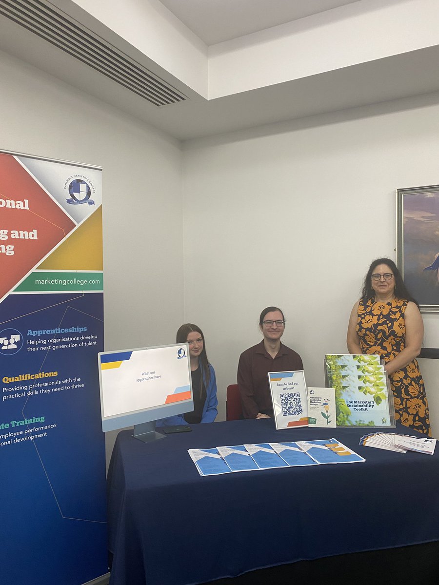 CIMinfo_East's tweet photo. We’ve had some great exhibitors with us today, offering one-to-one discussions with marketers 👋  (+ some freebies which we all love at events 🤣)

📍 @cmcpointsofview 
📍 @MackmanGroup 
📍 @SocialBuk 

#CIMevent #DigiConf23 https://t.co/ciJeK1GSph