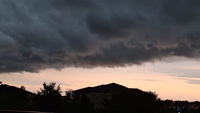 Sharing your weather photos this morning -- keep 'em coming!  Thanks to Jennifer Groves, Jeff Ashby, and Truman Shaneyfelt for these shots.  #LIVE #CodeRed storm tracking on <a href="/FOXNashville/">FoxNashville</a> thru 9am. <a href="/GregBobosWX/">Greg Bobos</a>