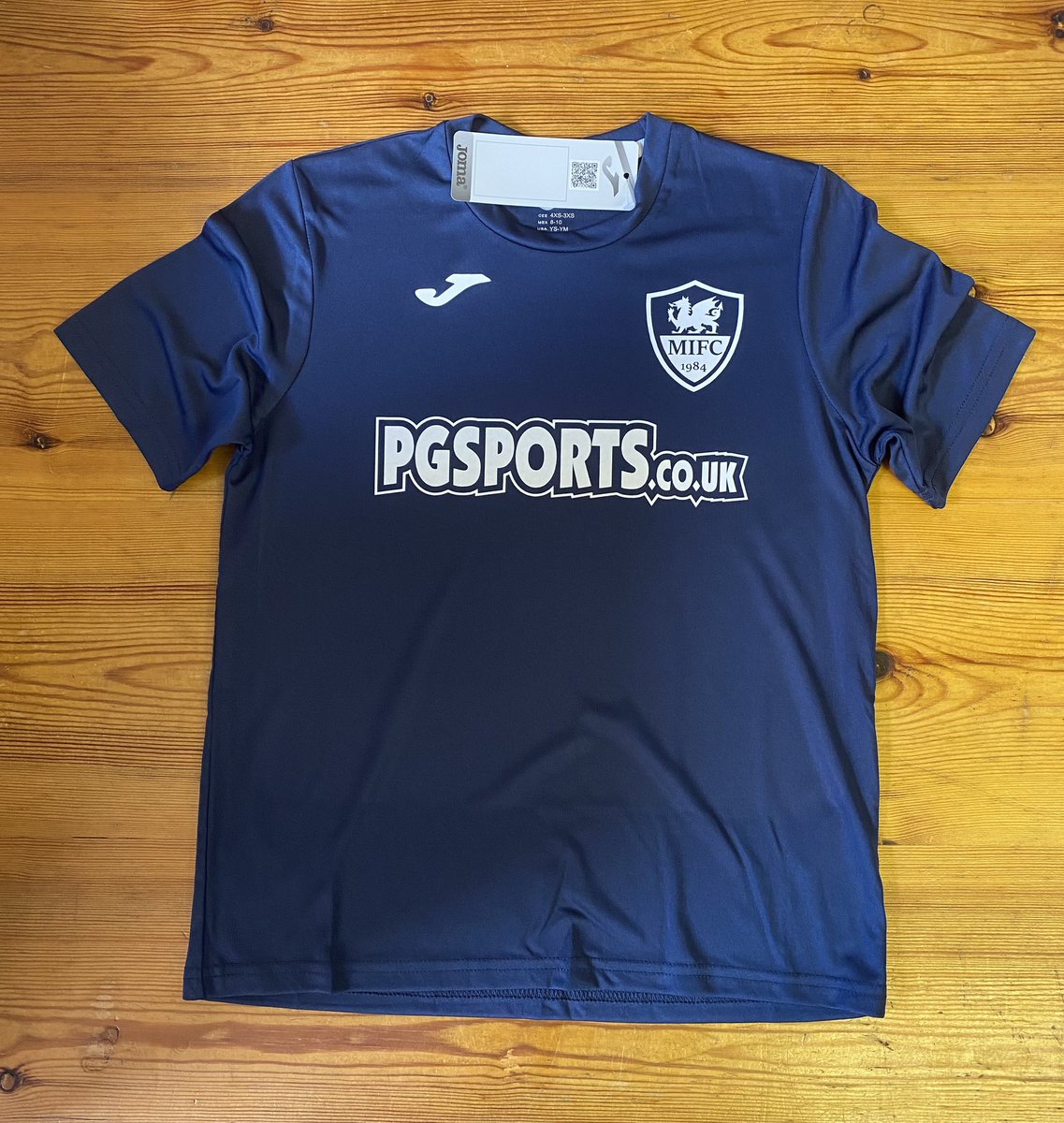 New <a href="/JomaSportUK/">Joma Sport UK</a> training kit for <a href="/MynyddIsaFC/">Mynydd Isa FC</a> U7/U9 Girls 👌🏻😊