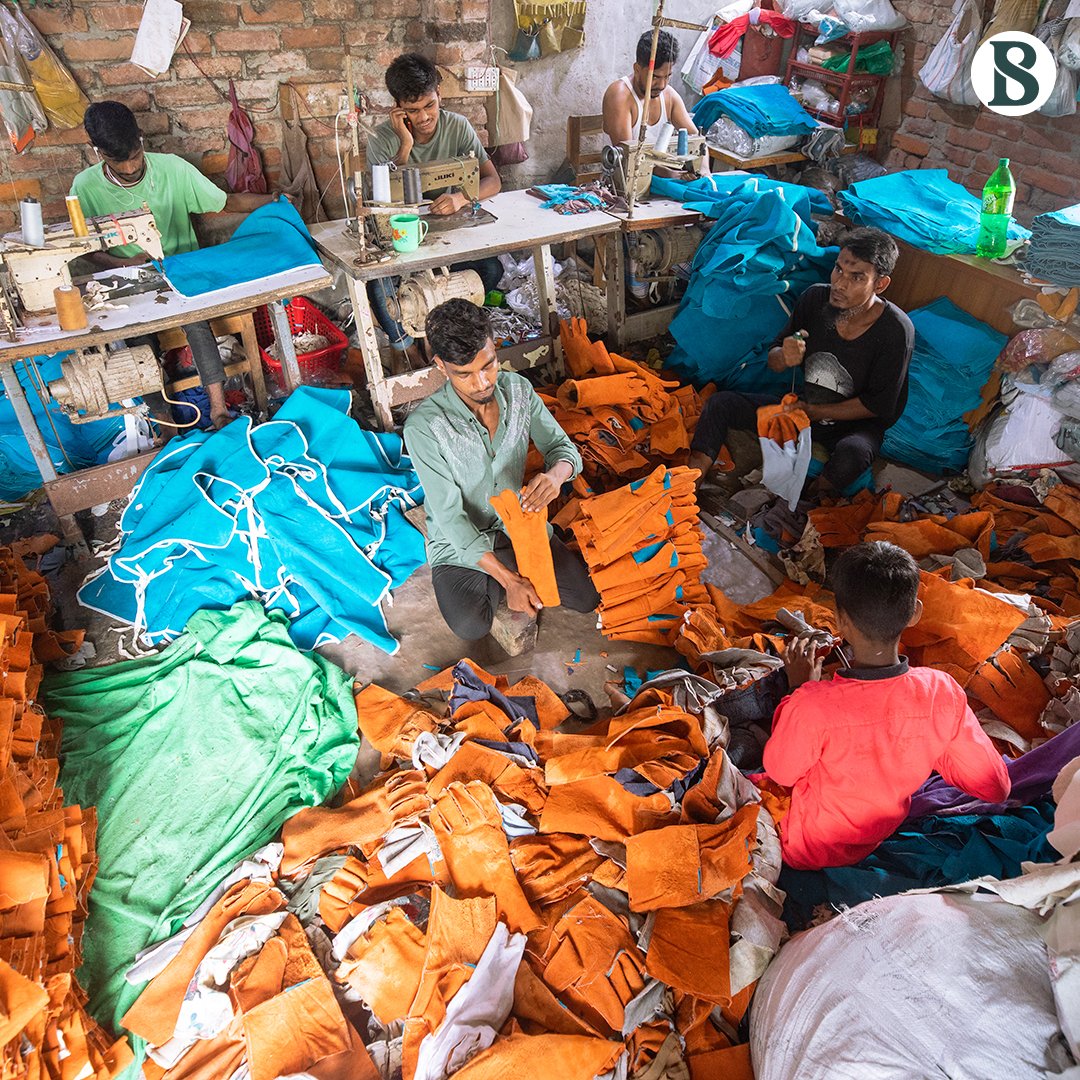 tbsnewsbd's tweet photo. Self-sufficiency in leather goods
Photo: Rajib Dhar/TBS
#productionworks #production #leathersafetygloves #gloves #leathergoods #glovesimport #China #madelocally #factory #Hazaribagh #photostory #TBSphoto #Bangladesh https://t.co/vlVL7t1Rus
