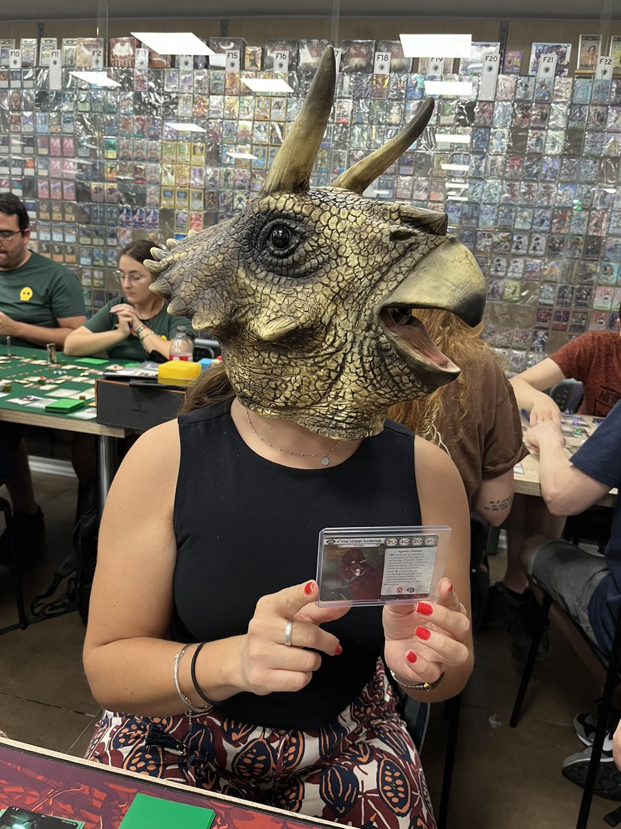 El golpe salió bien.
Yo me llevé la mejor parte del botín. 😌
<a href="/ArchivosArkham/">𝙻𝚘𝚜 𝙰𝚛𝚌𝚑𝚒𝚟𝚘𝚜 𝚍𝚎 𝙰𝚛𝚔𝚑𝚊𝚖</a>