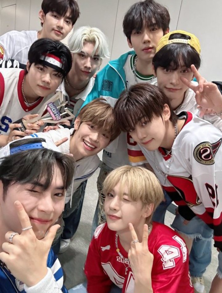 arzhao_'s tweet photo. congrats, thank you for your hard work so far jebewon 😙💙🫶🏻

ZB1 SECOND WIN
#InBloom2ndWin 
#ZEROBASEONE2ndWin https://t.co/3W9SuQaMV5
