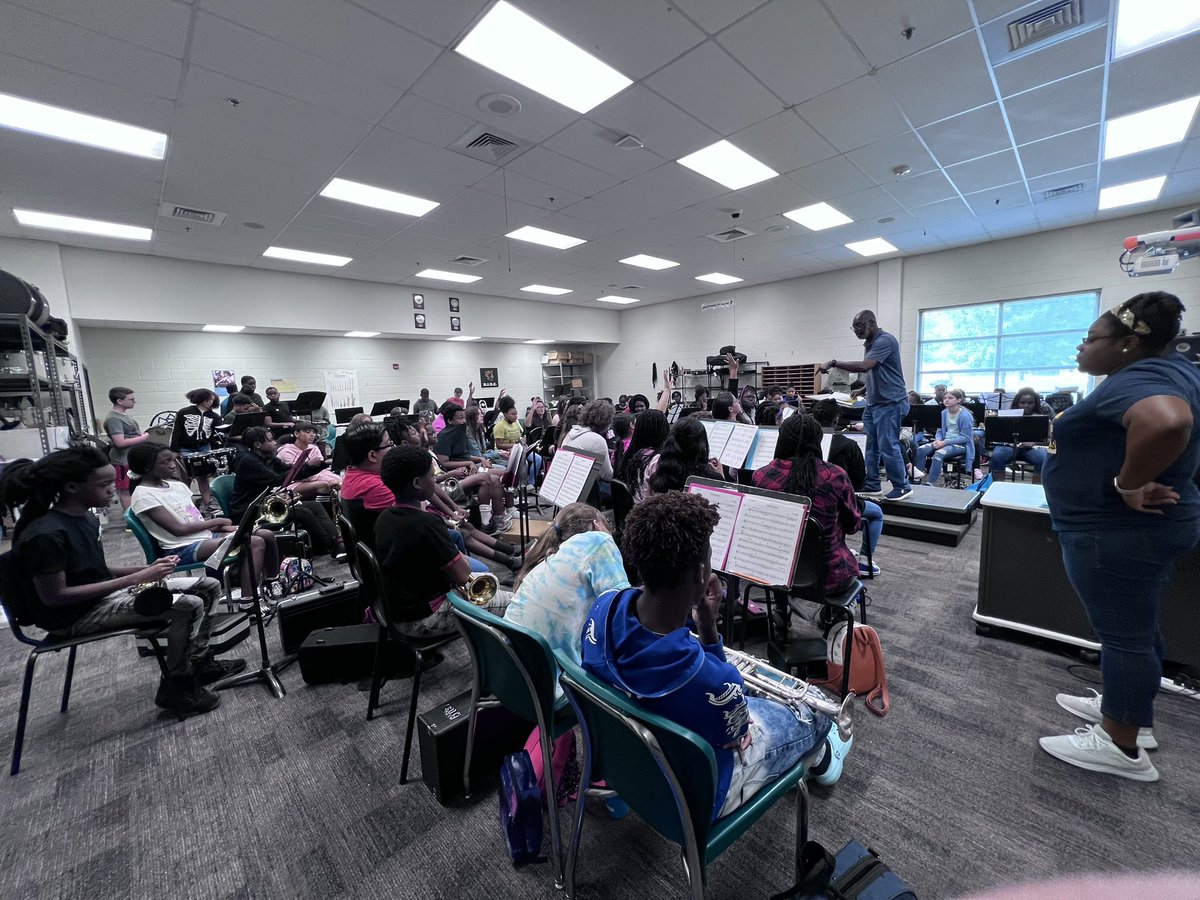 CamillaKeever's tweet photo. We have 80 students in our middle school band camp, and all middle school band directors are working together. About to start our third and final awesome day!
@indiancreekmid #NCSSWorkingTogether https://t.co/mSLLmJCJh4