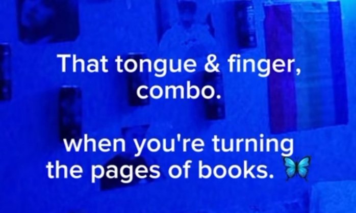itskarmabee's tweet photo. Book love here 🙋🏼‍♀️ https://t.co/QsN3oZdXYf