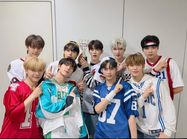 arzhao_'s tweet photo. congrats, thank you for your hard work so far jebewon 😙💙🫶🏻

ZB1 SECOND WIN
#InBloom2ndWin 
#ZEROBASEONE2ndWin https://t.co/3W9SuQaMV5
