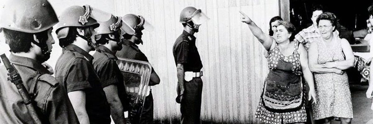 El mes pasado lanzamos Sin Poli.  En respuesta hemos recibido un importante ataque trol intentando desanimarnos. Al principio nos pareció inútil responder a tanto odio, ¡pero al final nos hemos puesto a analizar los piropos como parte de nuestro proyecto!

elfuturonoestaescrito.net/eje_de_trabajo…