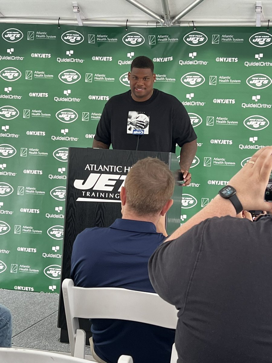 Q says they aren’t paying attention to external expectations, just focusing on doing their job and getting better each day #Jets