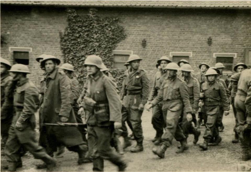 Dunkirk_1940's tweet photo. #Dunkirk #OpDynamo
Some of the 41,338 British soldiers captured in 6 weeks of fighting during May & June 1940 in France & Belgium. Nearly all of them would spend the next 5 years behind the wire. Treated badly, sadly too many of them would never see home again. #LestWeForget🌺 https://t.co/IXvjYnzsZT