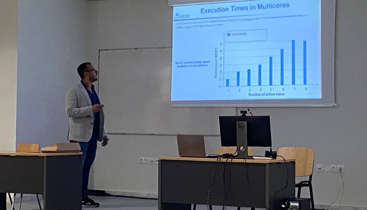 _ReTiSLab's tweet photo. @DanielCasini  speaks about security in commercial platforms during a keynote talk at the Summer School "Cybersecurity, Privacy, and Policy Interventions," organized by the University of Western Macedonia. https://t.co/ZAbqfnhsEQ https://t.co/qh5GapJs24