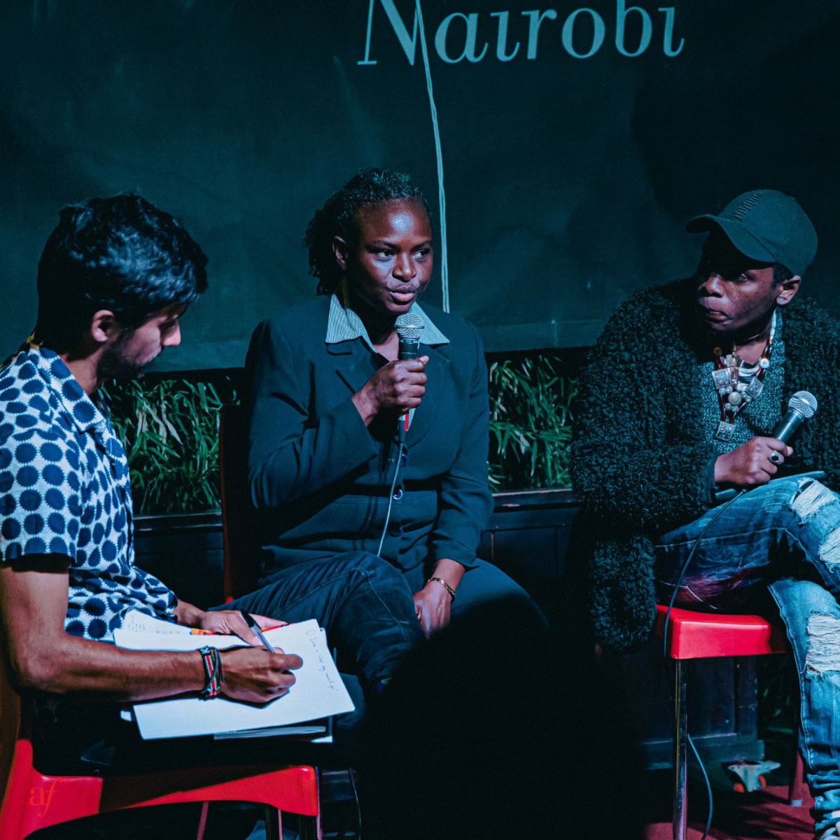 dev_dilemma's tweet image. Throwing it back to a couple of months back @afnairobi moderating a panel discussion on the dignity of aid.

Can you spot a familiar face? Mention them in the comments 👇👇
#aid #DevelopmentIssues #development #Nairobi