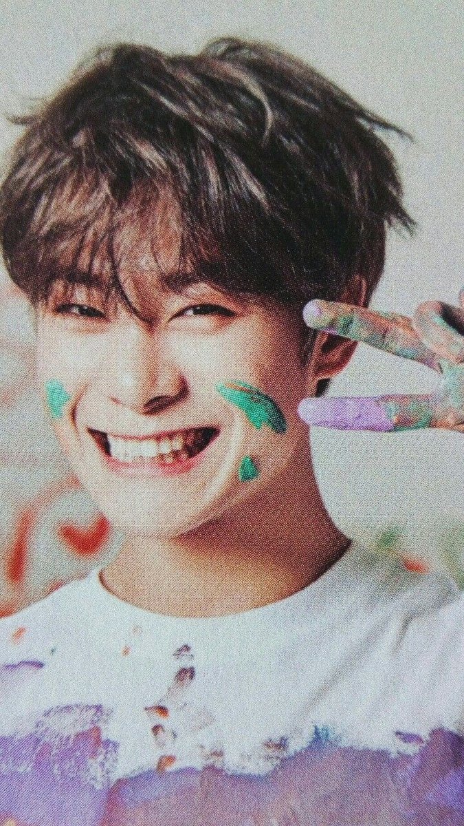 Lyn9742980's tweet photo. #TOOURSTARINTHESKY #THEBRIGHTESTMOON #MOONBIN  
Thank you Luna for making us love our life today I remembered that you always showed us your best version now I will try to live giving the best and I will love myself more so that you feel happy for me.☄️🌕 SARANGHEE MOON https://t.co/bLGqmPT2wD