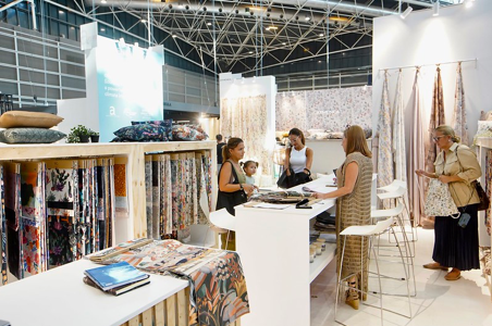 Feria_Valencia's tweet photo. 📢 PRÓXIMOS EVENTOS

Feria Valencia ya está preparando todos los detalles para las nuevas ediciones de @habitatvalencia y @TextilHogar_ que se celebrarán en septiembre, del 19 al 22 de septiembre. 

Descubre todas las novedades en https://t.co/AoOqVCeBIs. https://t.co/a27gbZcNlZ