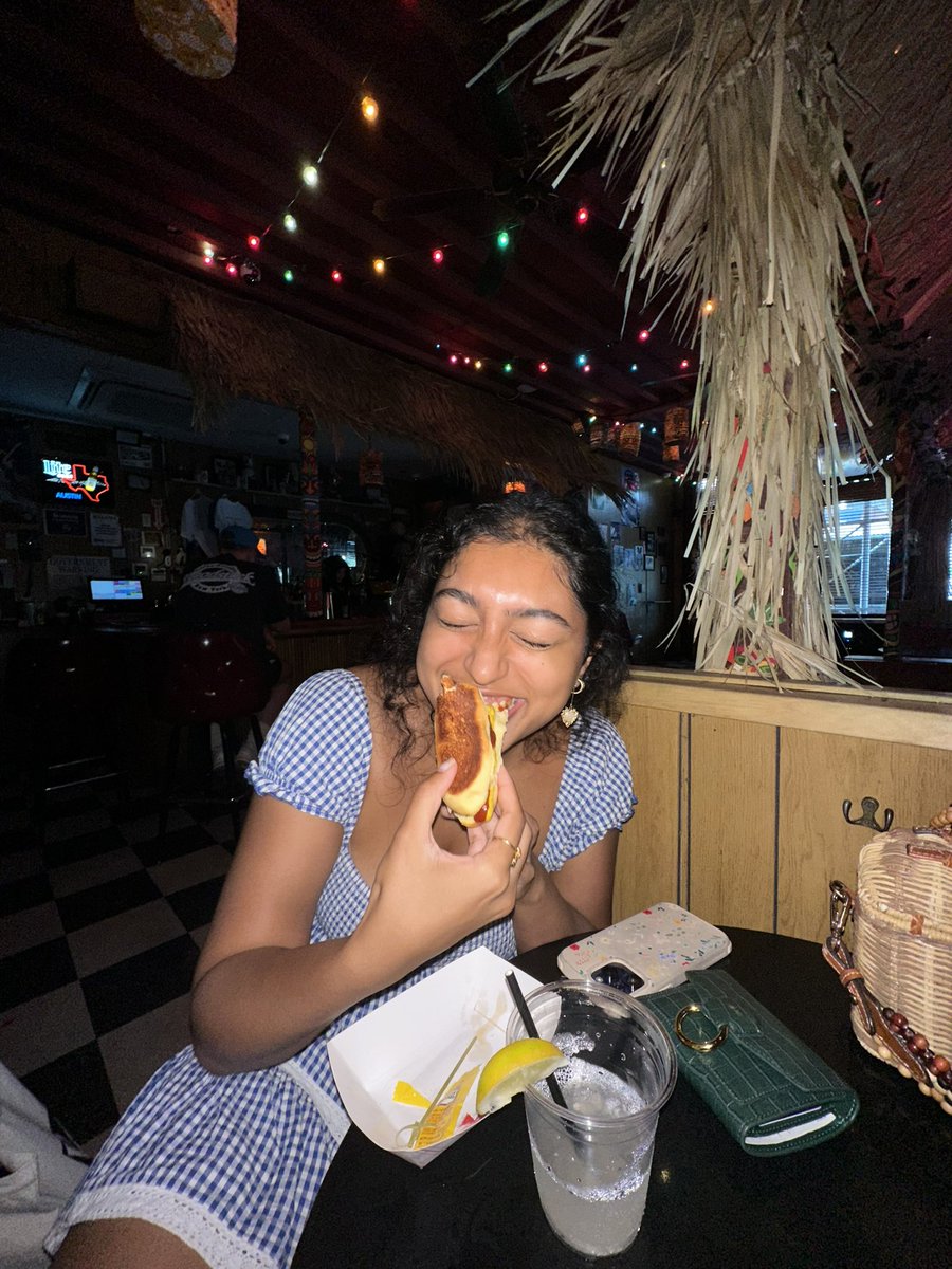 plural_co's tweet photo. Q3 Quarterly Meeting reception at Ray’s 🌭 https://t.co/Mmxu0pnynJ