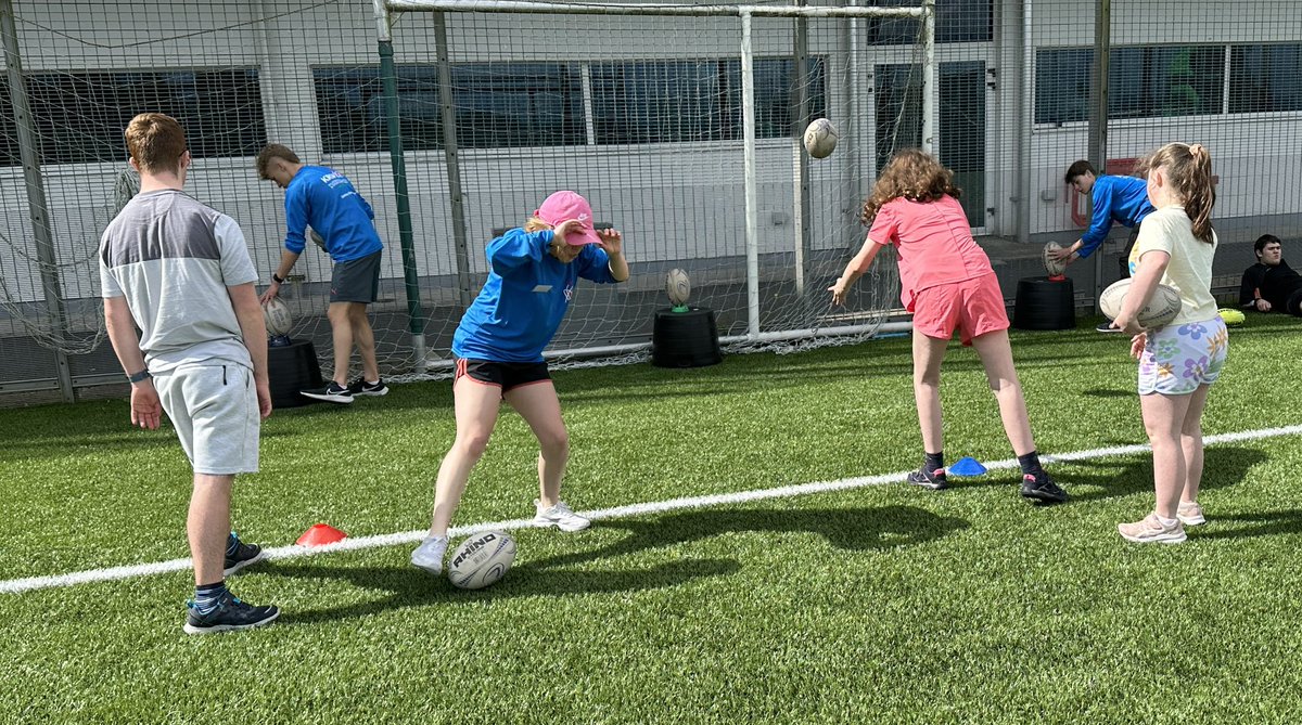 Delighted to be part of the @KilkennySport Summer Inclusion Camp today, a great day of Fun & Laughter & loads of activities, well done to All👏@LeinsterBranch @KilkennyRFC @kclr96fm @CRKC1 @KKPeopleNews #FromTheGroundUp #allinclusiverugbyfun 👏😀🏉🇮🇪